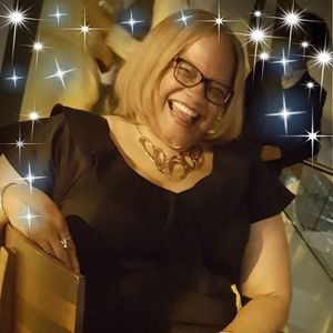 Meet your Posher, Helena